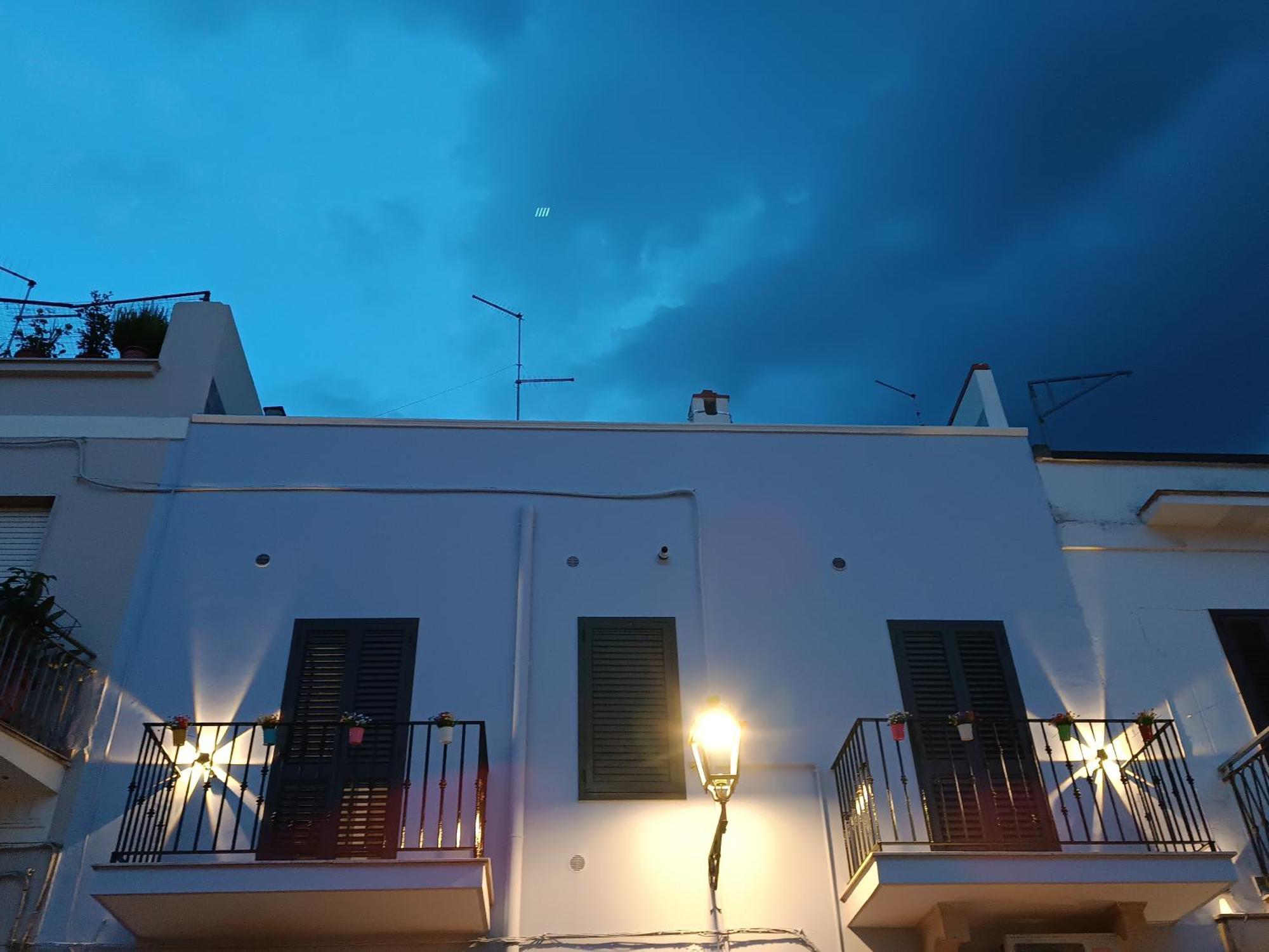 Апартаменты Storm Sonic House Palo del Colle Экстерьер фото